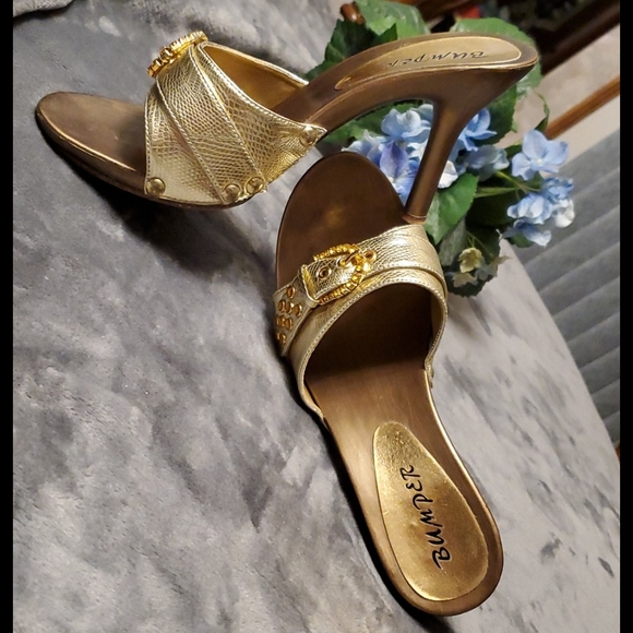 Heels - Picture 3 of 5